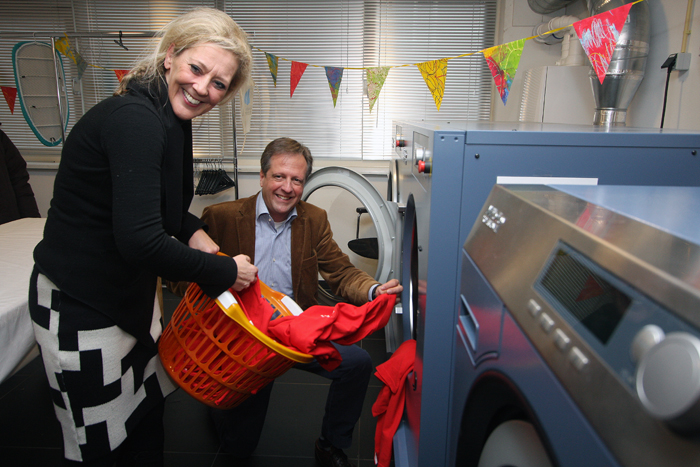 Alexander opent met Ine de Wasplaats